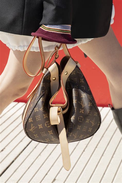 Louis Vuitton women's show 2022